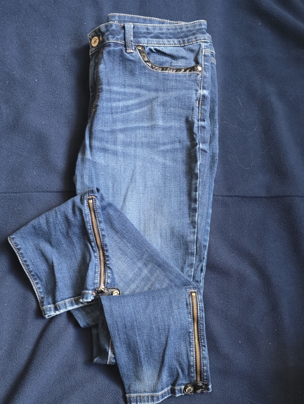 White House Black MarketWomen’s Blue Denim Ankle Zip-Hem Jeans